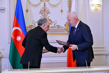 Kamran Əliyev rusiyalı həmkarı ilə əməkdaşlıq perspektivlərini müzakirə edib