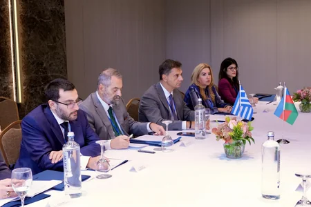 Azərbaycan Yunanıstanla enerji və nəqliyyat bağlantılarının genişləndirilməsini müzakirə edib