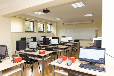 BP Memarlıq və İnşaat Universitetində yeni laboratoriya açıb