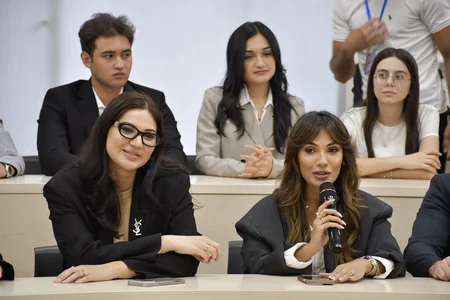 Əlaqələndirmə Qərargahının İşçi Qrupunun üzvləri Qarabağ Universitetində tələbələrlə görüş keçirib