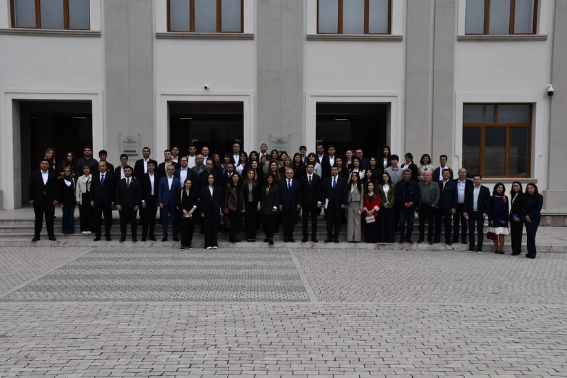 Əlaqələndirmə Qərargahının İşçi Qrupunun üzvləri Qarabağ Universitetində tələbələrlə görüş keçirib