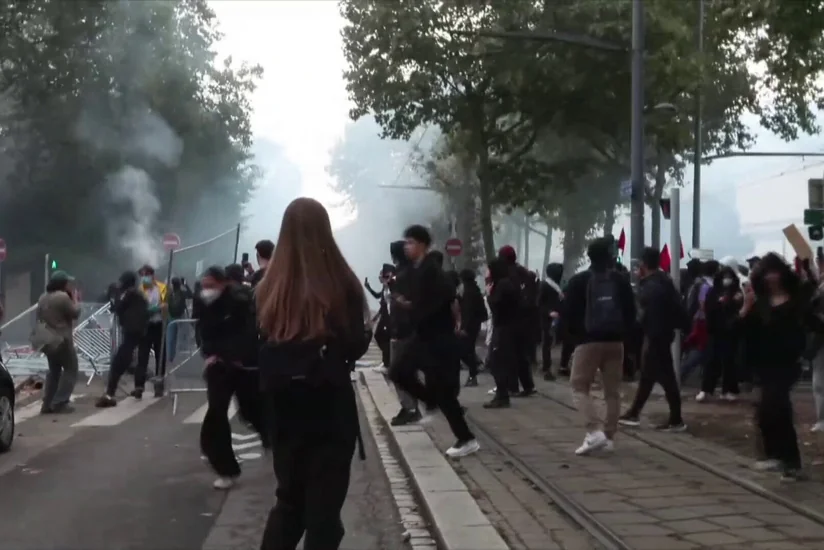 Polis Strasburqda etirazçı tələbələrə qarşı gözyaşardıcı qaz tətbiq edib