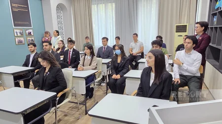 Azerbaijan's envoy to Kazakhstan meets Azerbaijani students in Astana