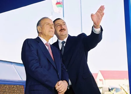 Ümummilli Lider Heydər Əliyevin siyasi irsi və tarixi Zəfərə aparan yol - ŞƏRH