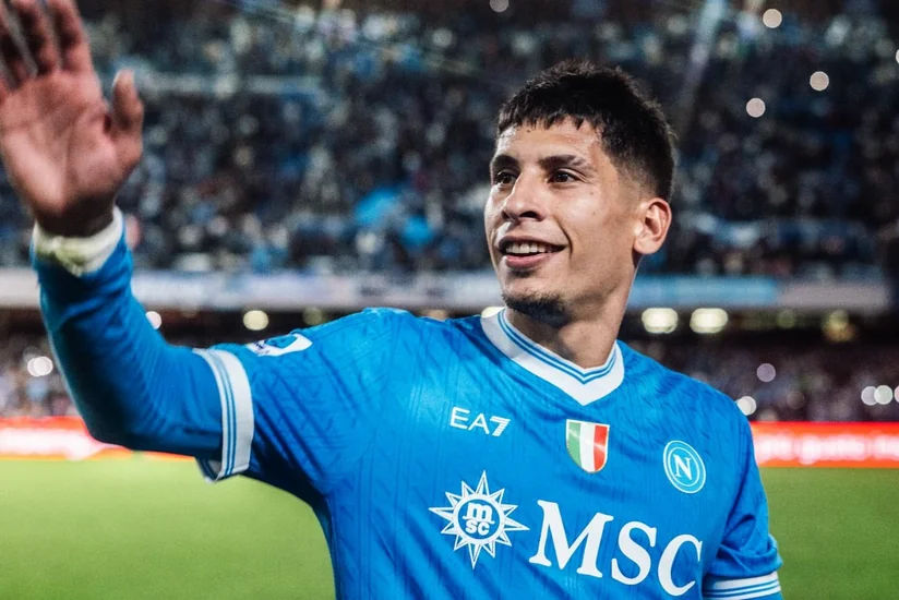 Napolinin futbolçusu Matias Olivera zədələnib
