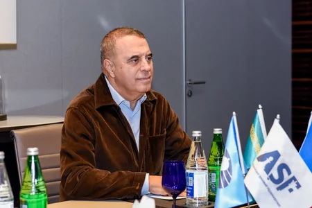 Mahir Məmmədov FIDE prezidenti Timur Turlovla əməkdaşlığı müzakirə edib