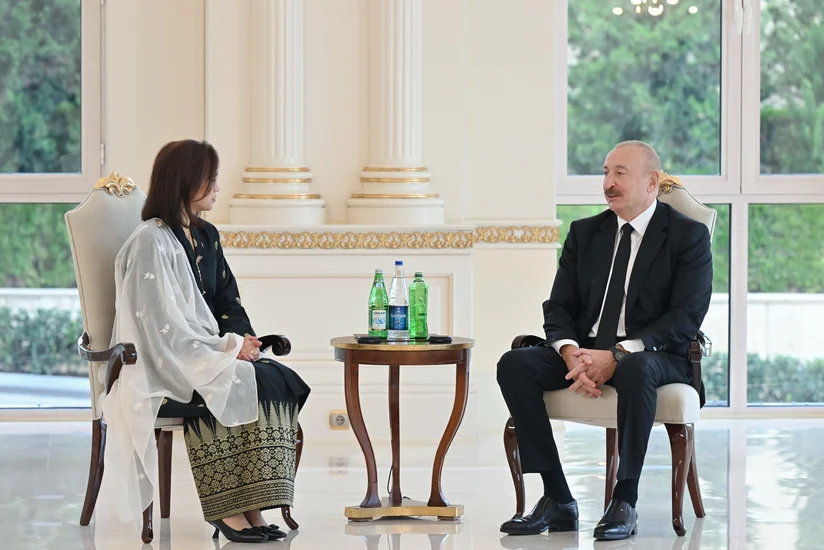 İlham Əliyev Malayziyanın Azərbaycanda yeni təyin olunmuş səfirini qəbul edib