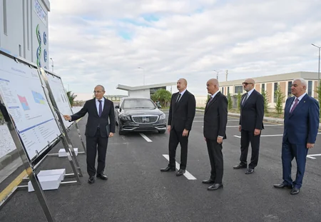 İlham Əliyev Pirallahı Sənaye Parkında dərman istehsalı müəssisəsinin açılışında iştirak edib