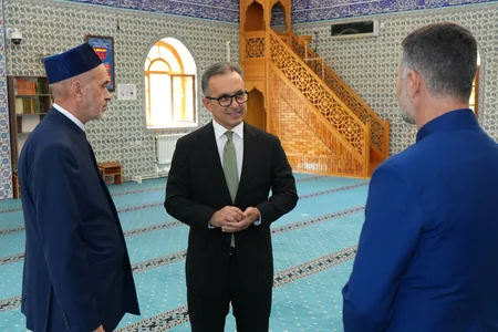 Ramin Məmmədov Kürdəmirdəki məscidləri ziyarət edib, din xadimləri ilə müzakirə aparıb