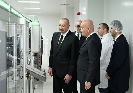 İlham Əliyev Pirallahı Sənaye Parkında dərman istehsalı müəssisəsinin açılışında iştirak edib