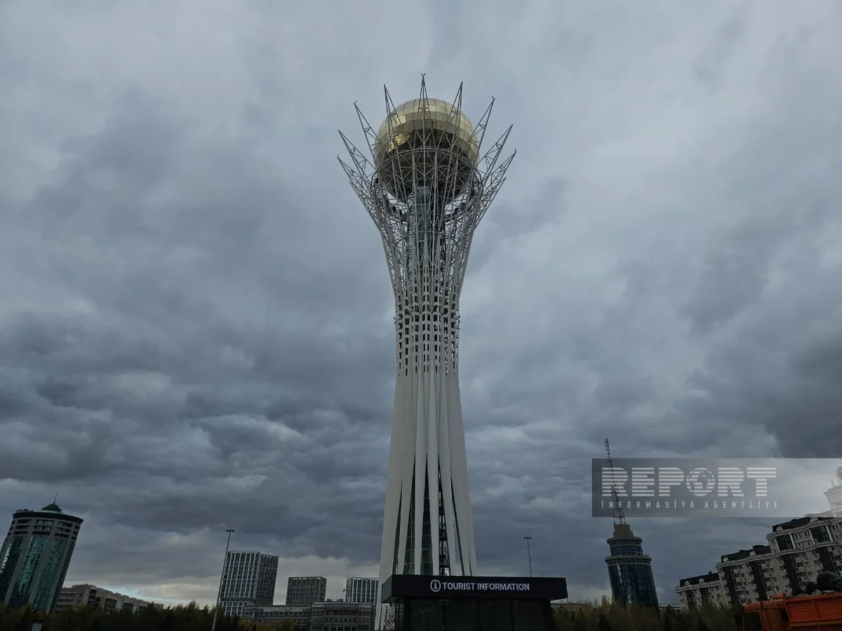 Foreign journalists visit Baiterek monument in Astana