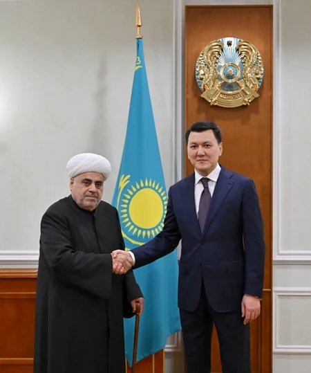 Allahşükür Paşazadə Qazaxıstanın Vitse-prezidenti ilə dini və dövlətlərarası əlaqələri müzakirə edib