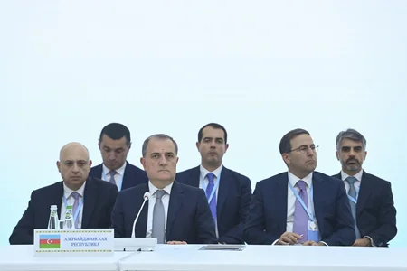 Ceyhun Bayramov Orta Dəhlizin artan rolunu qeyd edib