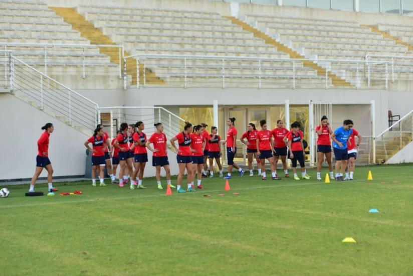 Qadınlardan ibarət Azərbaycan millisi Antalyaspor klubu ilə yoldaşlıq oyunu keçirəcək