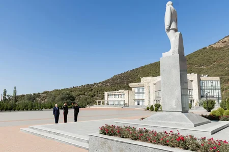 Vilayət Eyvazov Şəkidə vətəndaş qəbulu və sıra baxışı keçirib