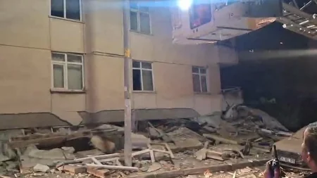 İstanbulda altımərtəbəli yaşayış binası çöküb, dağıntılar altında qalanlar var