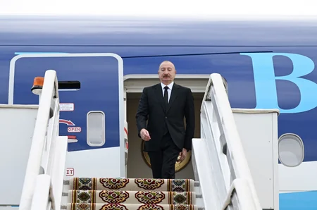 Ilham Aliyev arrives in Turkmenistan on working visit