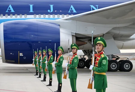 Ilham Aliyev arrives in Turkmenistan on working visit