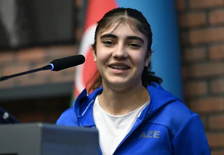Fərid Qayıbov İdman ustası vəsiqələri təqdim edib