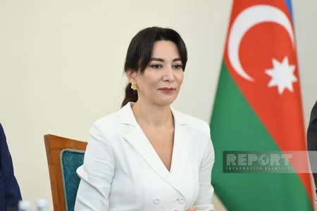 Dayanıqlı inkişaf siyasəti dərsliyi təqdim olunub