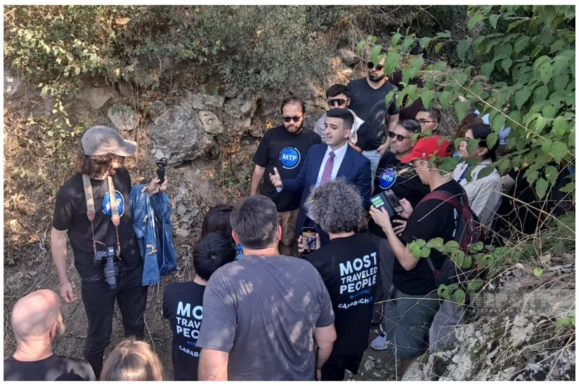 Xocavəndə gələn beynəlxalq səyyahlara Azıx mağarası haqqında ətraflı məlumat verilib