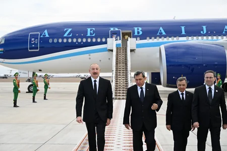 Ilham Aliyev arrives in Turkmenistan on working visit