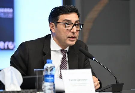 Fərid Qayıbov İdman ustası vəsiqələri təqdim edib