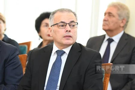 Dayanıqlı inkişaf siyasəti dərsliyi təqdim olunub