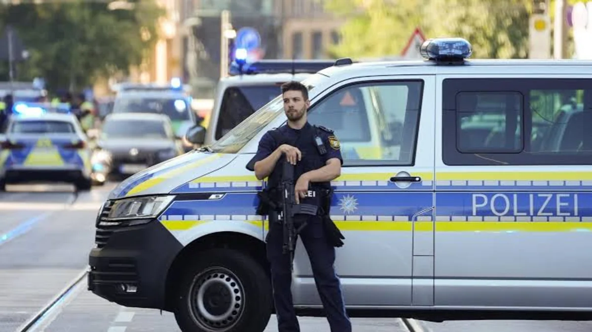 В Германии вблизи муниципалитета полиция застрелила 27-летнего мужчину