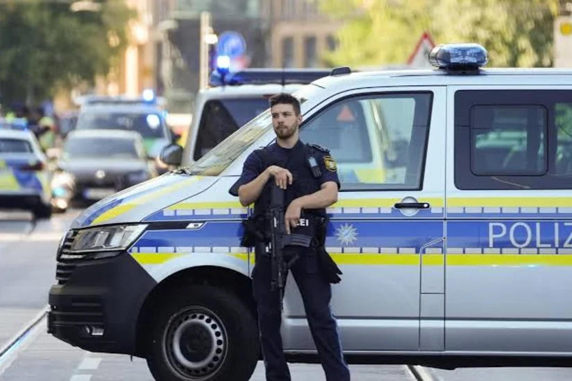 В Германии вблизи муниципалитета полиция застрелила 27-летнего мужчину