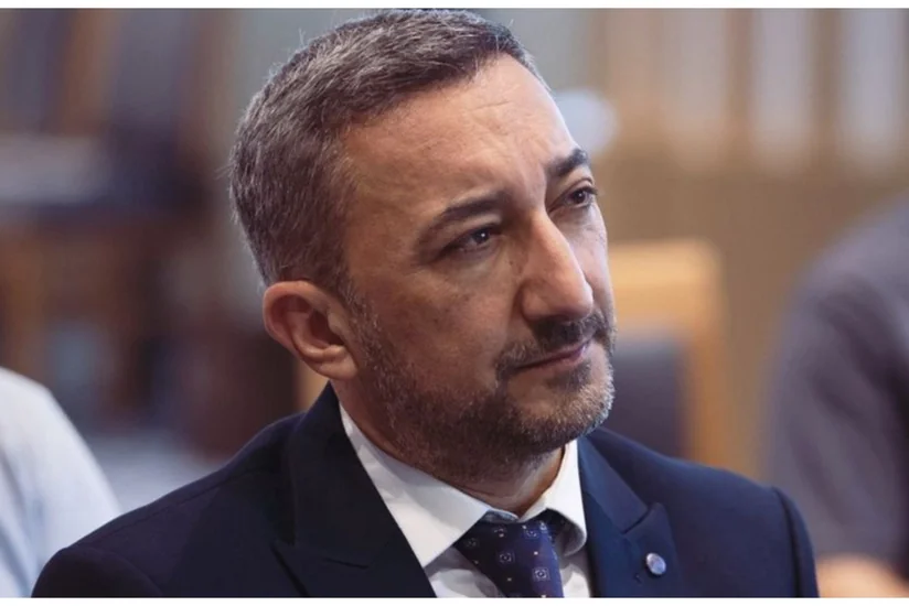 Rövşən Əmircanov: Qızılın unsiyasının qiyməti 4 900 dollara yüksələ bilər