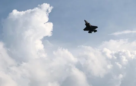 Bloomberg ABŞ-yə aid F-35 hissələrinin Çinə necə gedib çıxdığını aydınlaşdırıb