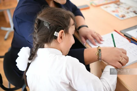 Məhdud imkanlar, çətin özünüifadə, vaxtsız implant əməliyyat... - Xüsusi internat məktəbindən REPORTAJ
