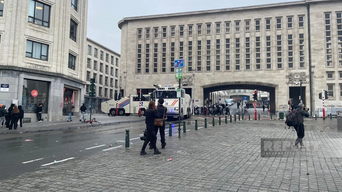 Large-scale clashes between students and police in central Brussels – captured by Report