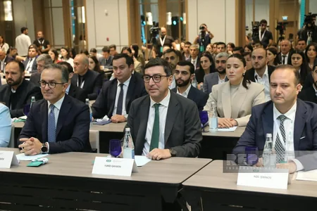 Bakıda Gənc nəslin milli-mənəvi dəyərlər ruhunda tərbiyəsi mövzusunda konfrans keçirilir