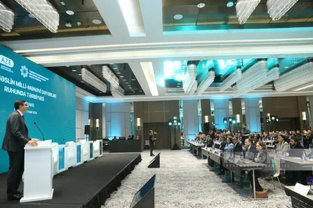 Bakıda gənc nəslin milli-mənəvi dəyərlər ruhunda tərbiyəsi müzakirə olunub