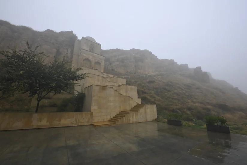 Qobustandakı Diri Baba türbəsini 9 ayda 28 mindən çox turist ziyarət edib