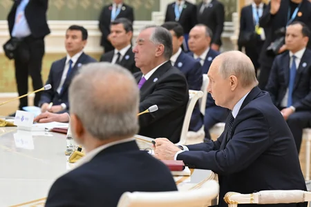 Expanded CIS meeting concludes in Turkmenbashi - Update
