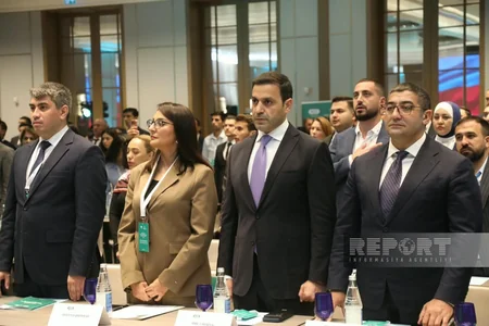 Bakıda Gənc nəslin milli-mənəvi dəyərlər ruhunda tərbiyəsi mövzusunda konfrans keçirilir