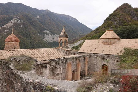Beynəlxalq səyyahlar Kəlbəcərdəki Xudavəng monastırında olublar