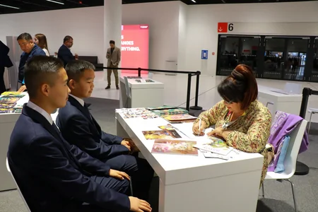 Frankfurt sərgisi çərçivəsində Azərbaycan ədəbiyyatı geniş təqdim olunub