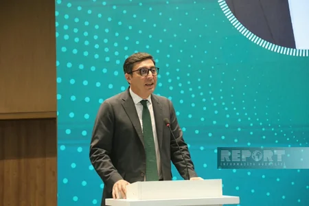 Bakıda gənc nəslin milli-mənəvi dəyərlər ruhunda tərbiyəsi müzakirə olunub
