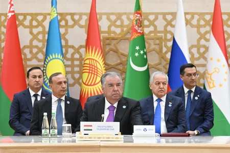 Expanded CIS meeting concludes in Turkmenbashi - Update