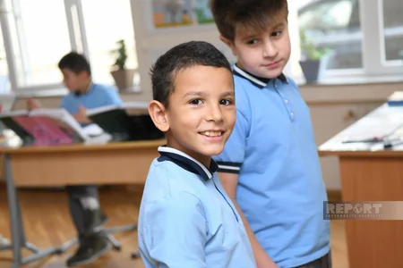Məhdud imkanlar, çətin özünüifadə, vaxtsız implant əməliyyat... - Xüsusi internat məktəbindən REPORTAJ