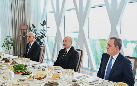 Azərbaycan Prezidenti və Çeçenistan başçısı birgə nahar ediblər