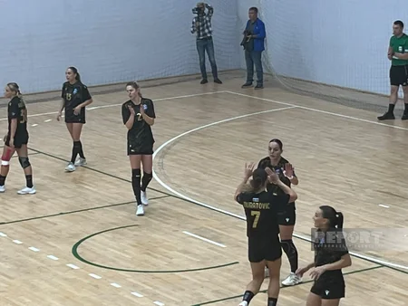 EHF Avropa Kuboku: Kür ilk oyunda APOEL-i böyük hesabla məğlub edib