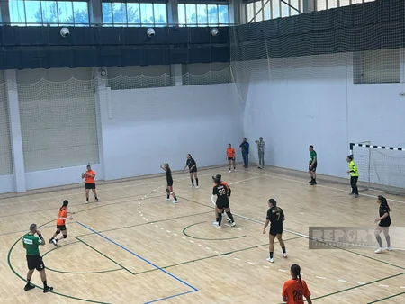 EHF Avropa Kuboku: Kür ilk oyunda APOEL-i böyük hesabla məğlub edib
