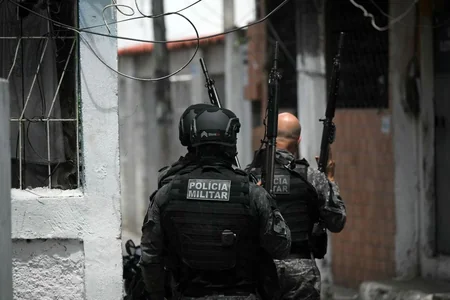 Braziliyada uşaq bağçasında 13 nəfəri girov götürən silahlı şəxs öldürülüb