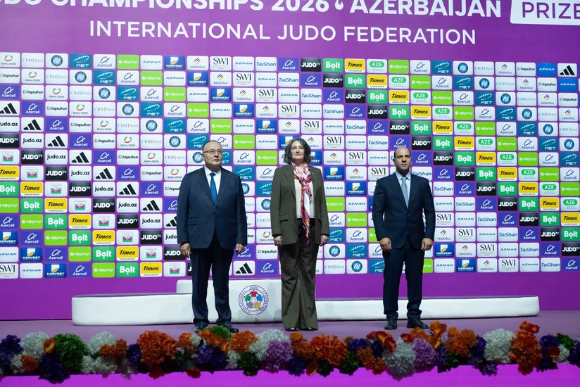 Cüdo üzrə dünya çempionatının bayrağı Qazaxıstana təhvil verilib