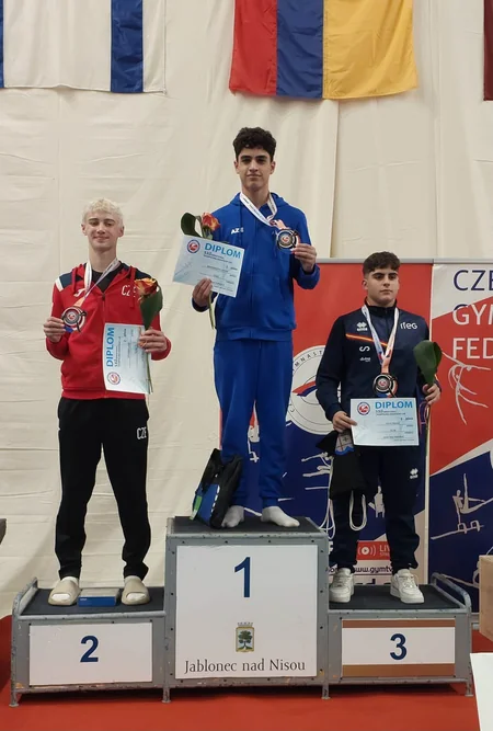 Azərbaycan gimnastları beynəlxalq turnirdə qızıl və gümüş medallar qazanıblar
